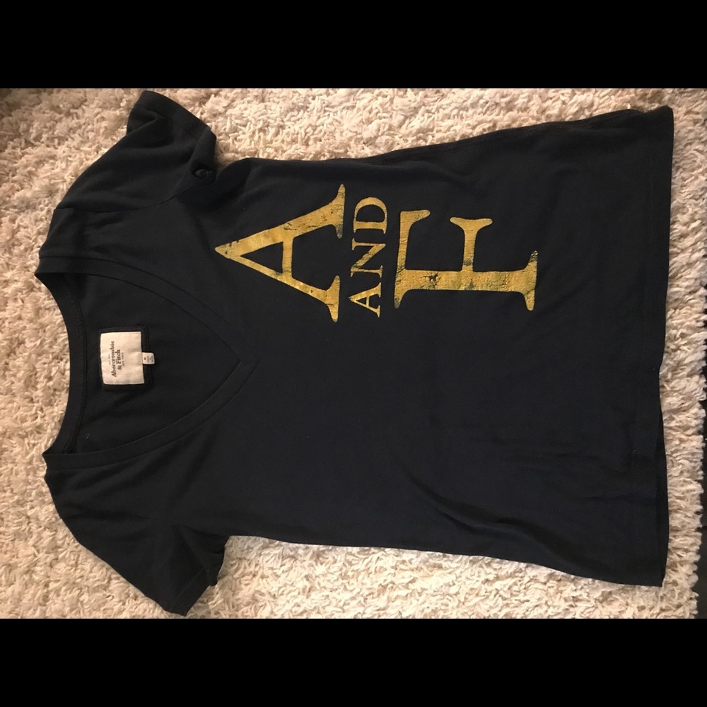 Abercrombie and Fitch medium tee